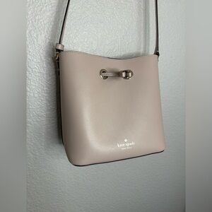 Kate Spade Eva Bucket Bag Cream Tan Crossbody